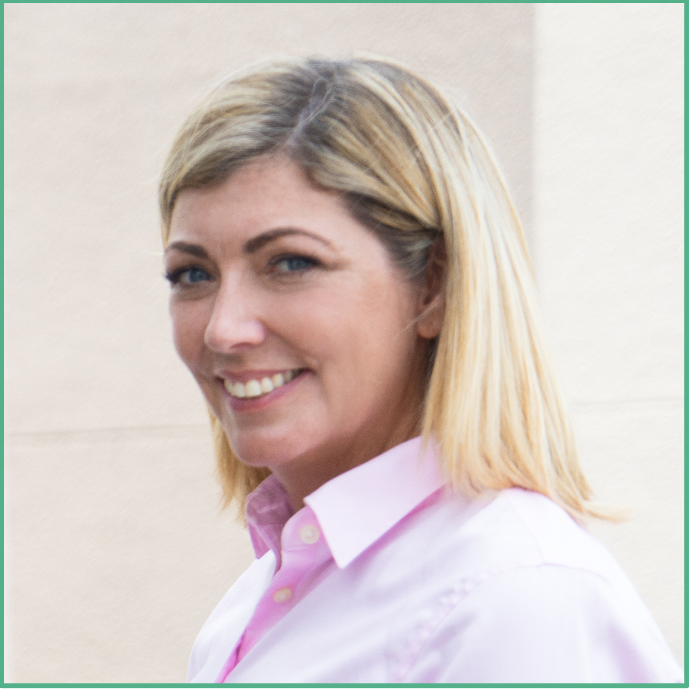 Mindoxa verified customer, Female